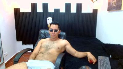 paul_cros live cam on Cam4