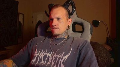 paul_razor live cam on Cam4