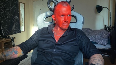 paul_razor live cam on Cam4