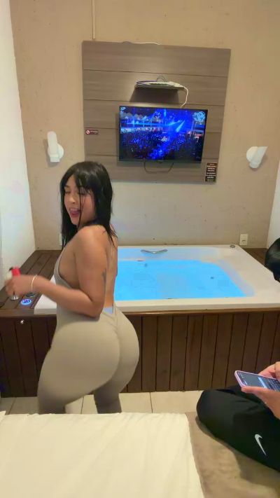 Profile and Statistics for paulina203 on Cam4