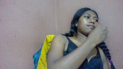 paulinah2 live cam on Cam4