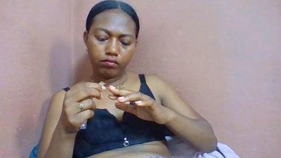 paulinah2 live cam on Cam4