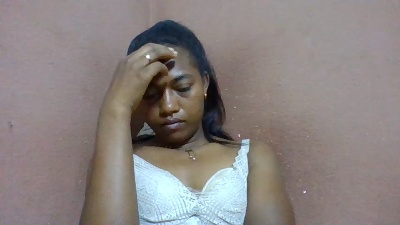 paulinah2 live cam on Cam4