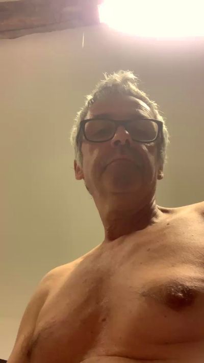 paulpaul65 live cam on Cam4
