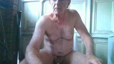 paulw22 live cam on Cam4