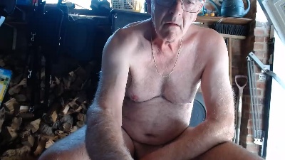 paulw22 live cam on Cam4