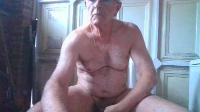 paulw22 live cam on Cam4