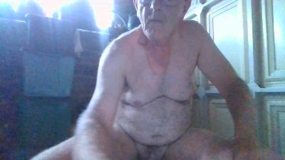 paulw22 live cam on Cam4