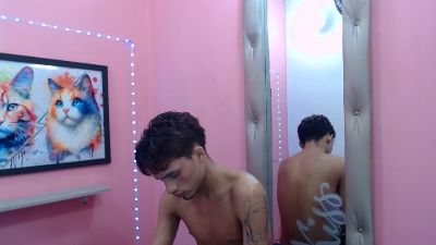 paulwalker19 live cam on Cam4