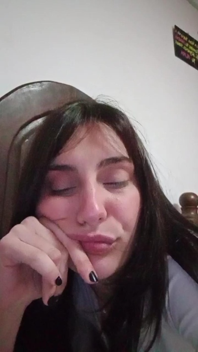 pauu_xoxxo live cam on Cam4
