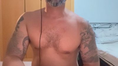 pbass51 live cam on Cam4
