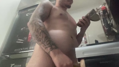 pbmotorsfun3 live cam on Cam4