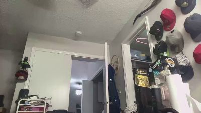 pbmotorsfun3 live cam on Cam4