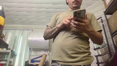 pbmotorsfun3 live cam on Cam4