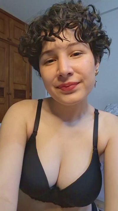 peachprincess live cam on Cam4