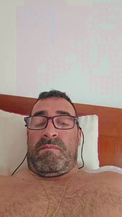 pedro41g live cam on Cam4
