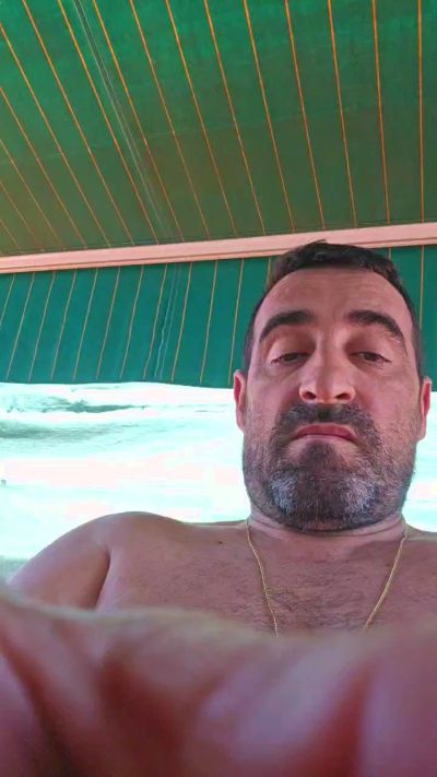pedro41g live cam on Cam4