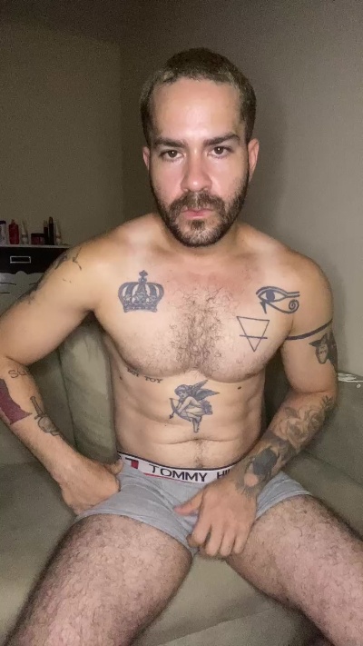 pedro5946 live cam on Cam4