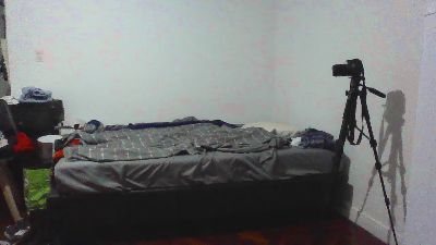 pequeboy_hot live cam on Cam4