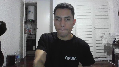 pequeboy_hot live cam on Cam4