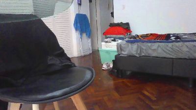 pequeboy_hot live cam on Cam4