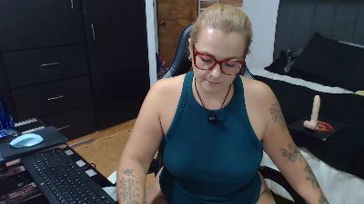 perlagoloza05 live cam on Cam4