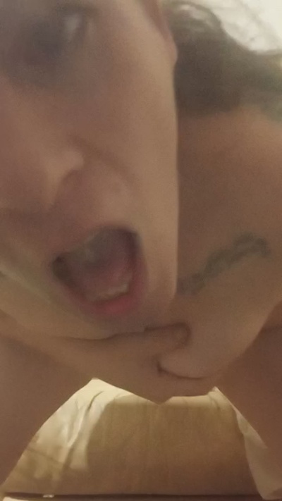 perra_sexy live cam on Cam4