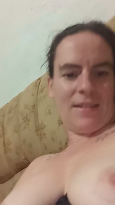 perra_sexy live cam on Cam4