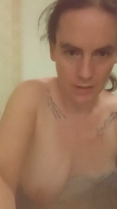 perra_sexy live cam on Cam4