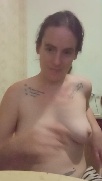 perra_sexy live cam on Cam4
