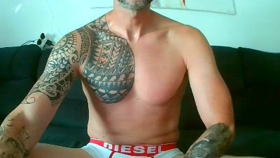 perrumilla82 live cam on Cam4