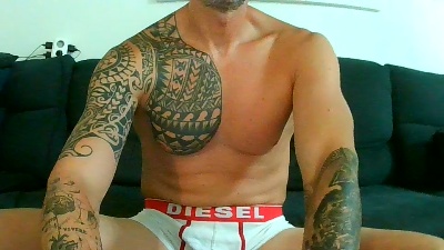 perrumilla82 live cam on Cam4