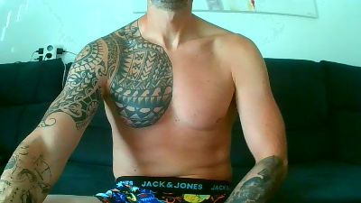perrumilla82 live cam on Cam4