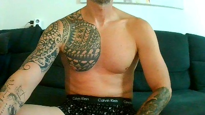 perrumilla82 live cam on Cam4