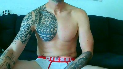 perrumilla82 live cam on Cam4