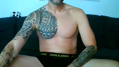 perrumilla82 live cam on Cam4