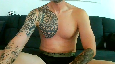 perrumilla82 live cam on Cam4