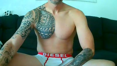 perrumilla82 live cam on Cam4