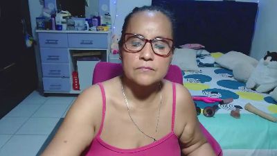 pervert_hot4 live cam on Cam4