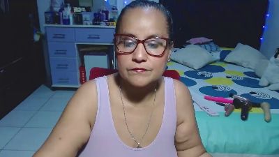 pervert_hot4 live cam on Cam4