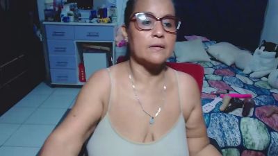 pervert_hot4 live cam on Cam4