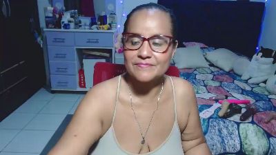 pervert_hot4 live cam on Cam4