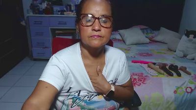 pervert_hot4 live cam on Cam4