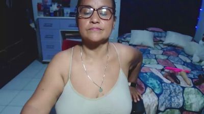 pervert_hot4 live cam on Cam4