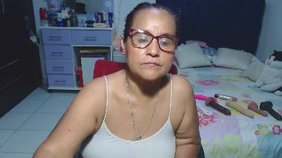 pervert_hot4 live cam on Cam4