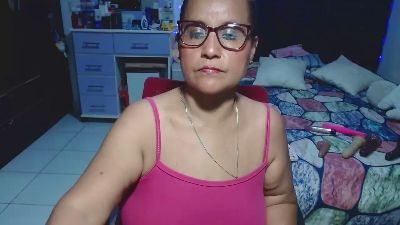 pervert_hot4 live cam on Cam4