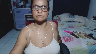 pervert_hot4 live cam on Cam4