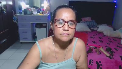 pervert_hot4 live cam on Cam4
