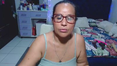 pervert_hot4 live cam on Cam4