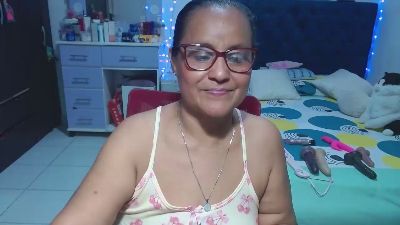 pervert_hot4 live cam on Cam4